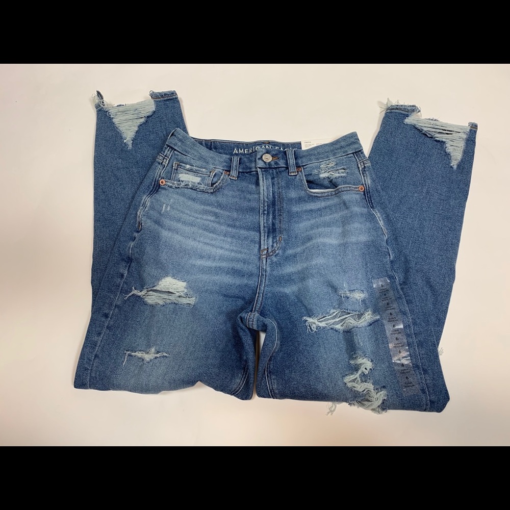 AMERICAN EAGLE Curvy Mom Jeans SIZE 6
